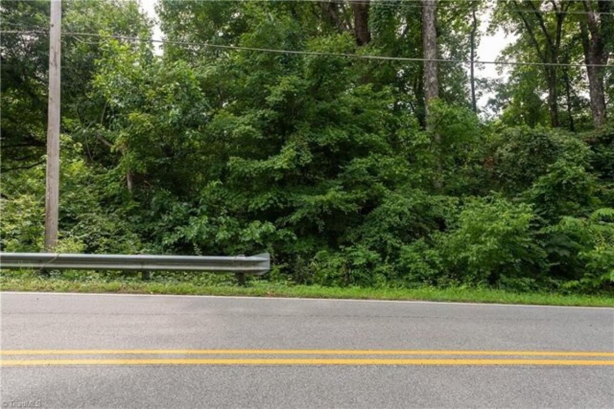 Picture of Residential Land For Sale in High Point, North Carolina, United States