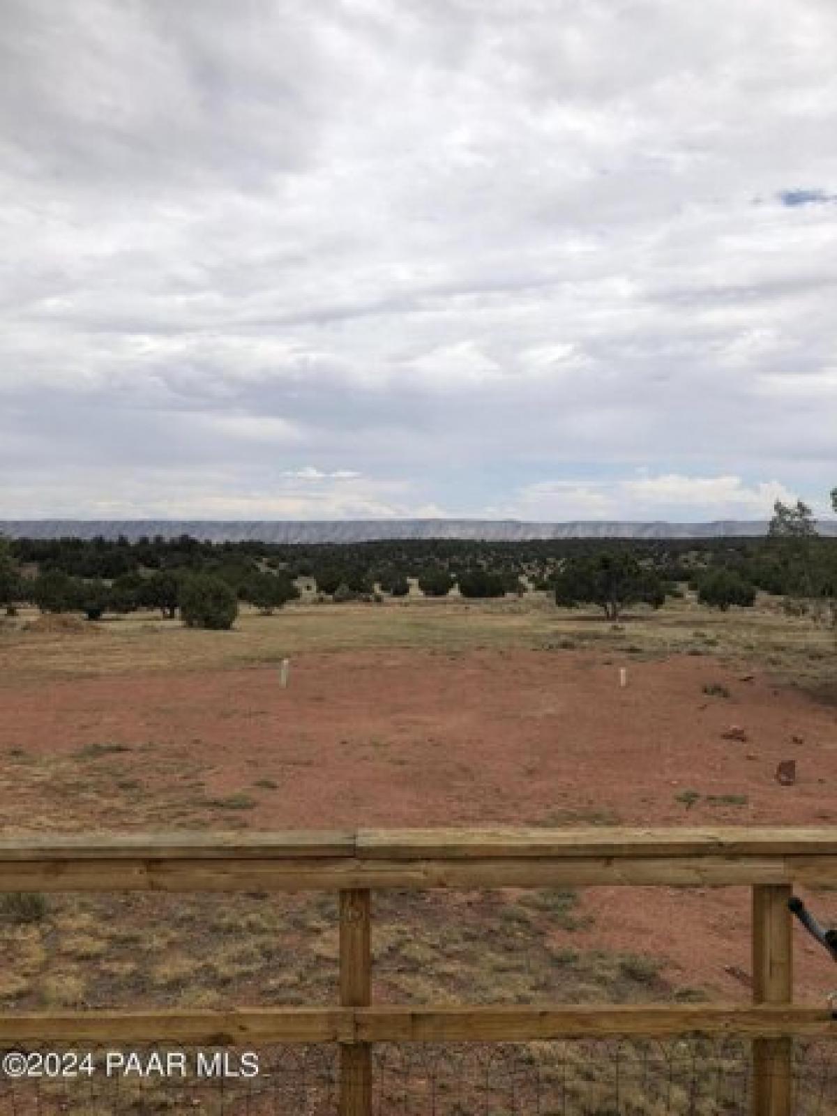 Picture of Residential Land For Sale in Seligman, Arizona, United States