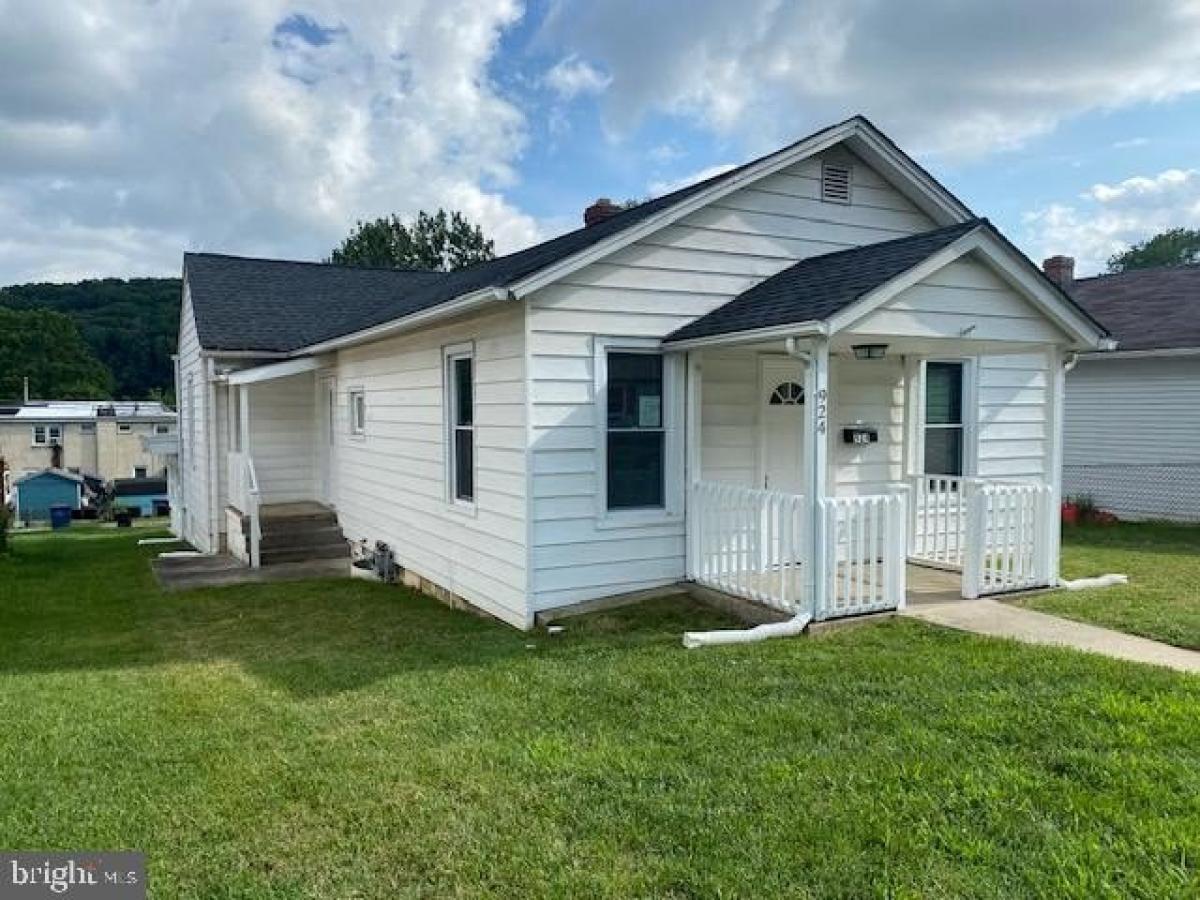 Picture of Home For Sale in Coatesville, Pennsylvania, United States