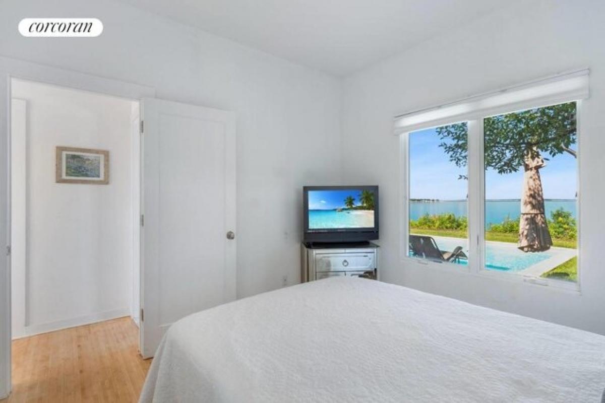 Picture of Home For Sale in Sag Harbor, New York, United States