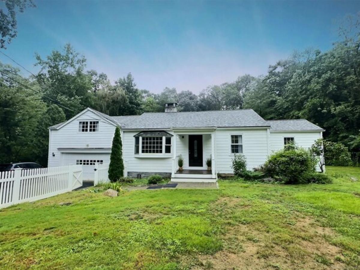 Picture of Home For Rent in New Canaan, Connecticut, United States