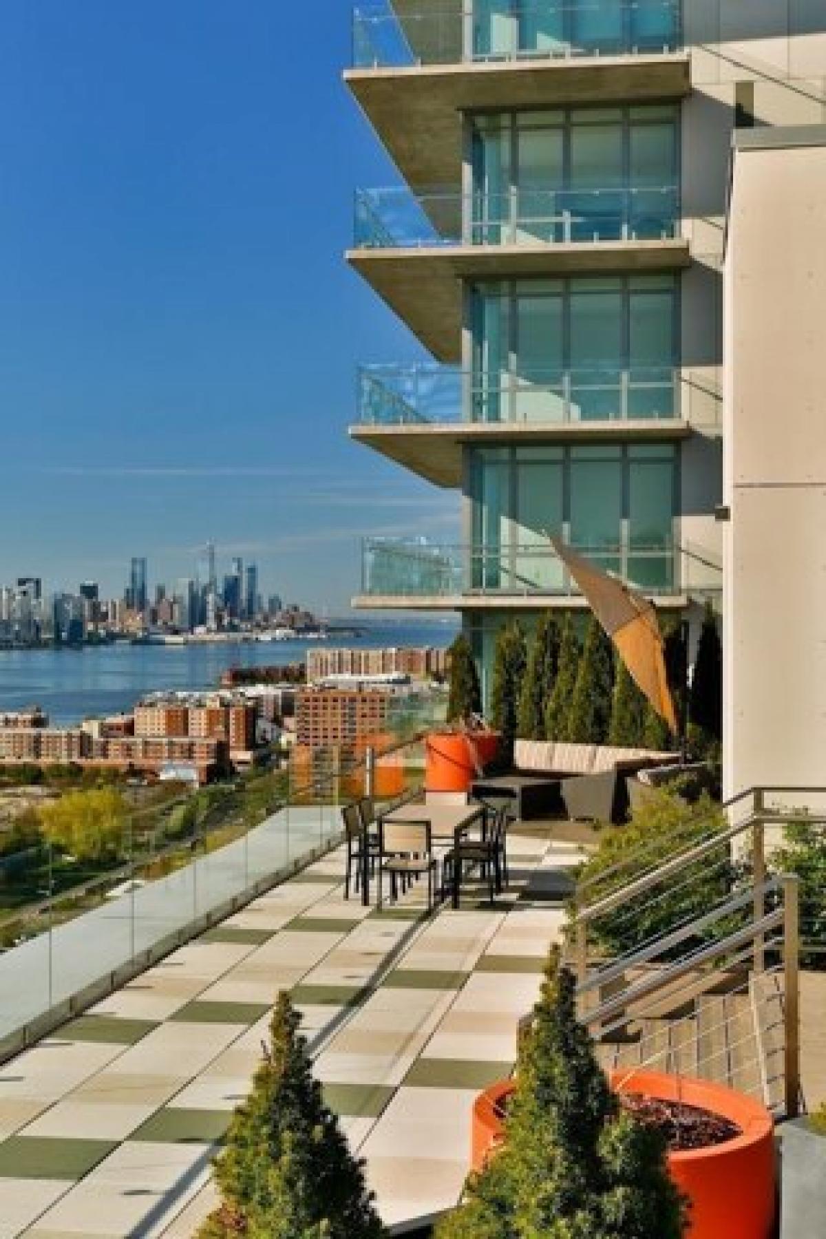 Picture of Home For Rent in Cliffside Park, New Jersey, United States