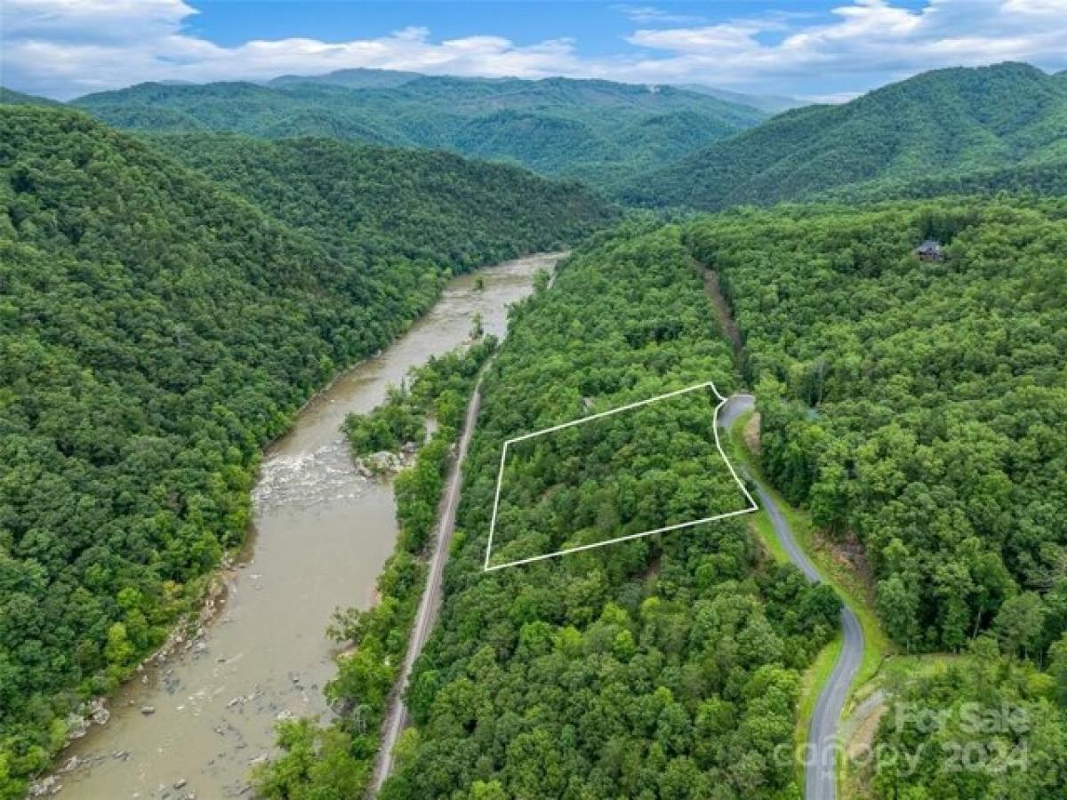 Picture of Residential Land For Sale in Marshall, North Carolina, United States