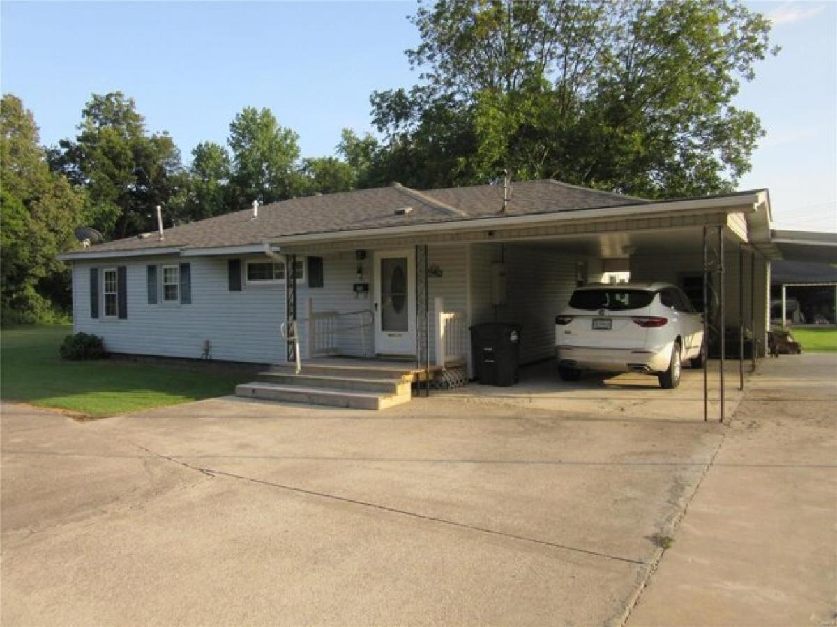 Picture of Home For Sale in Campbell, Missouri, United States