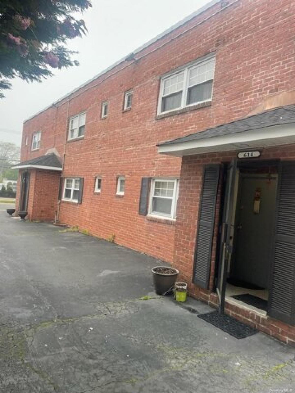 Picture of Apartment For Rent in Lindenhurst, New York, United States