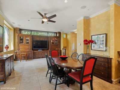 Home For Sale in Glenview, Illinois