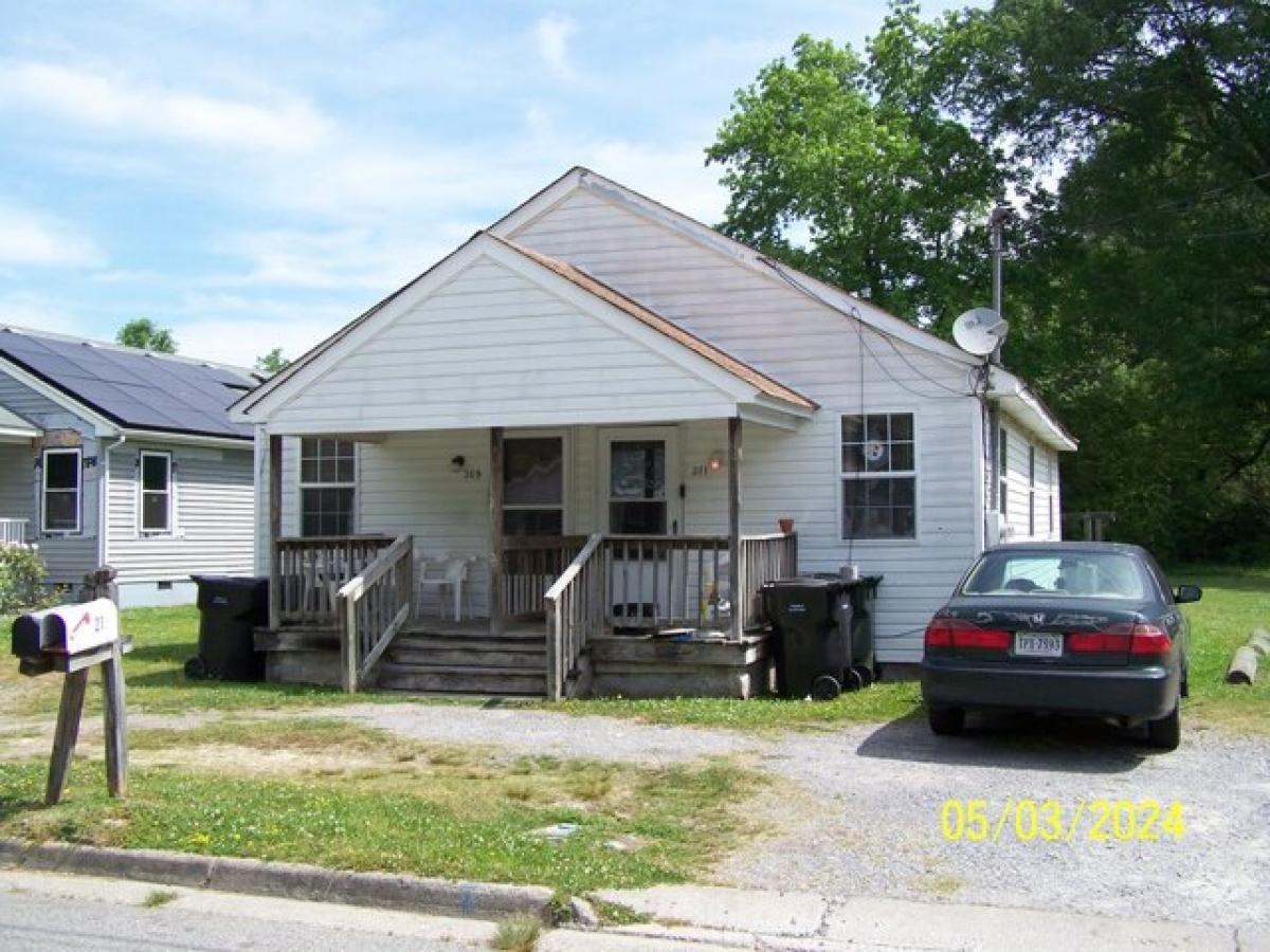 Picture of Home For Sale in Franklin, Virginia, United States