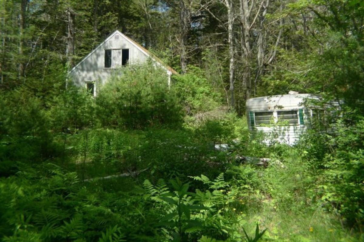 Picture of Residential Land For Sale in Boothbay, Maine, United States