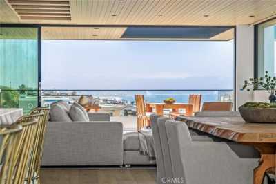 Home For Sale in Manhattan Beach, California