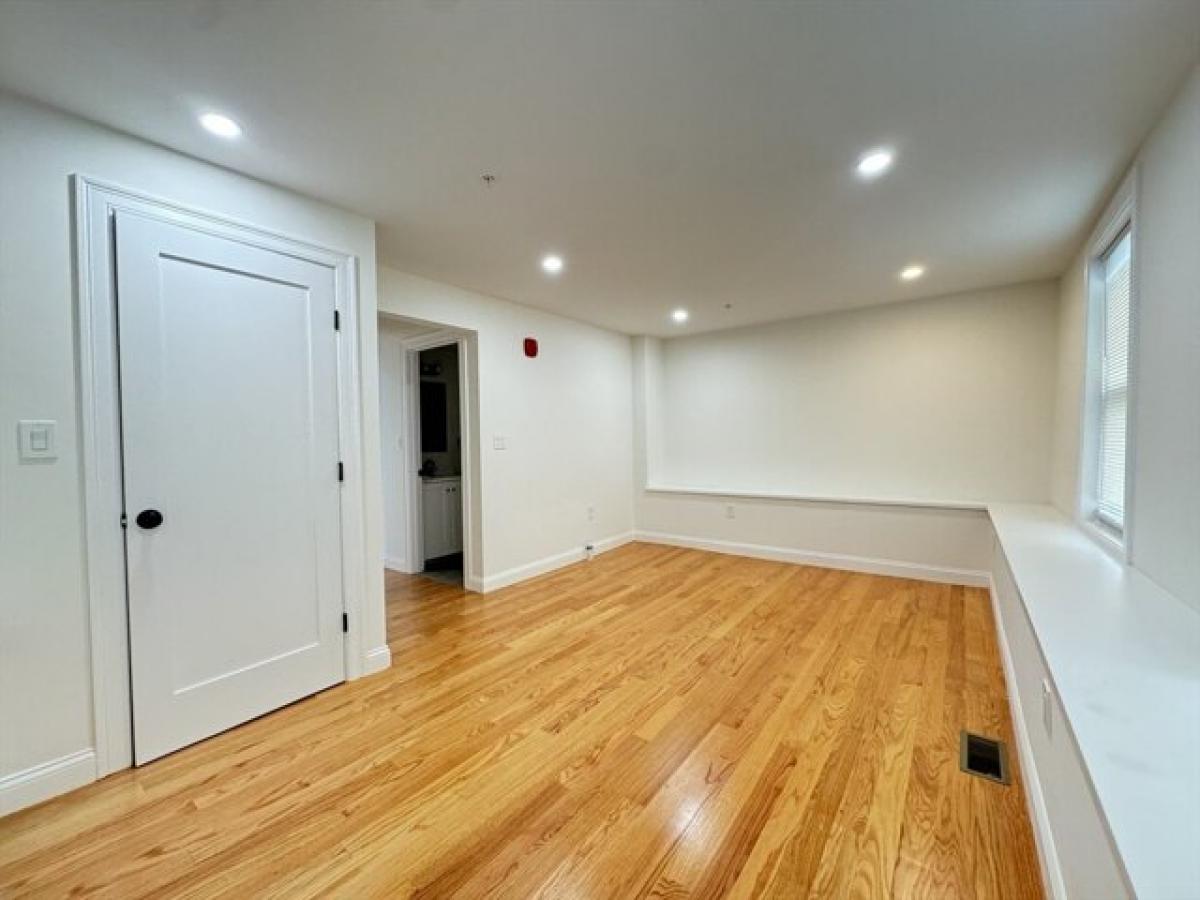 Picture of Apartment For Rent in Braintree, Massachusetts, United States