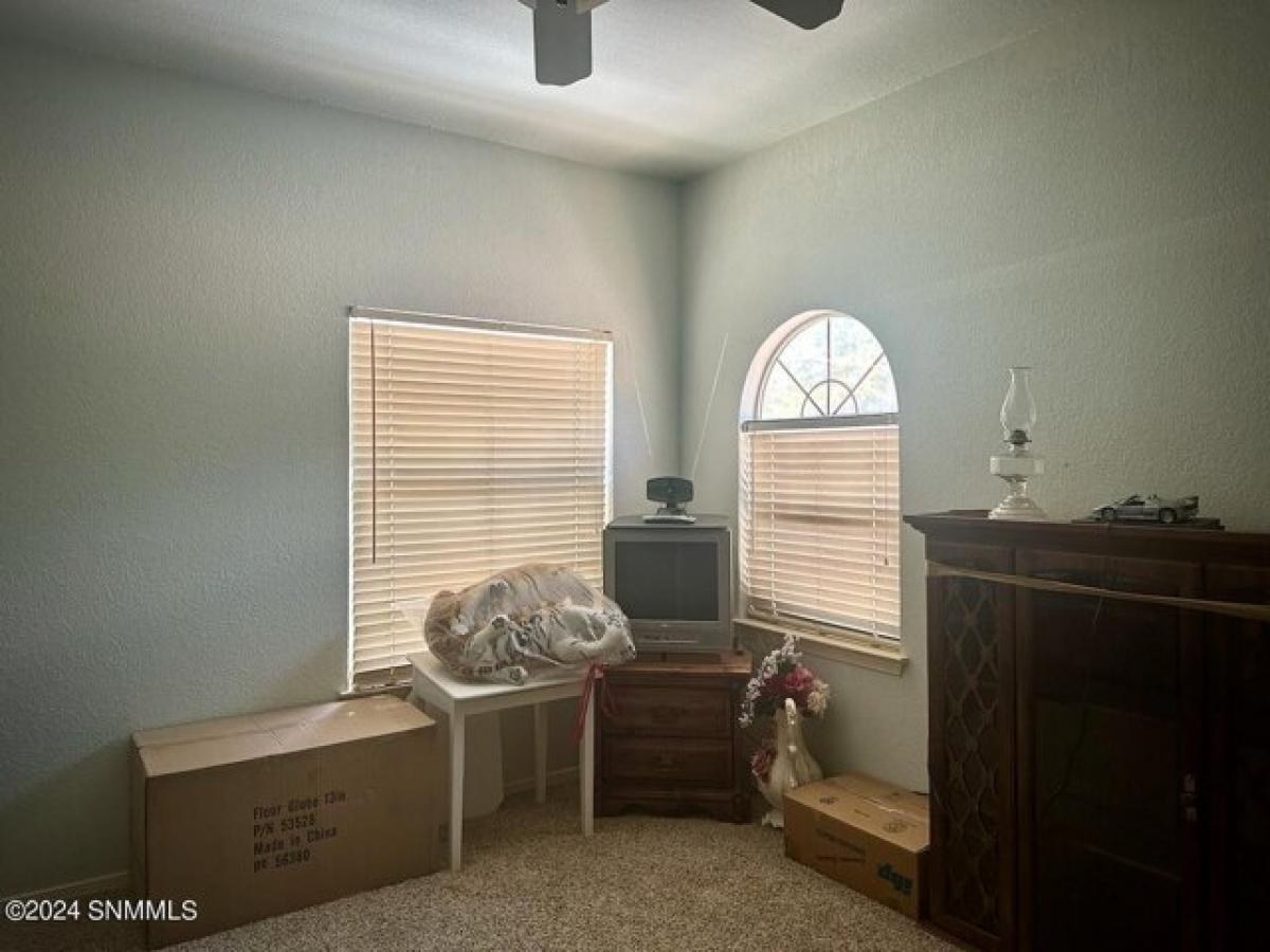 Picture of Home For Sale in Sunland Park, New Mexico, United States