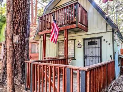 Home For Sale in Sugarloaf, California