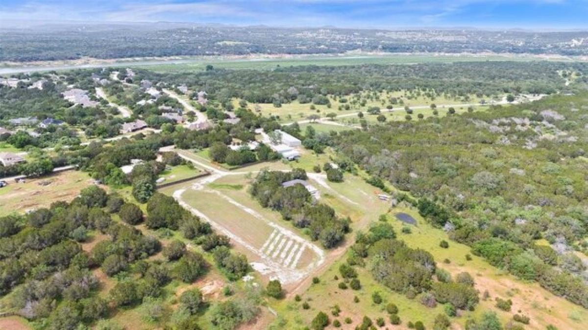 Picture of Residential Land For Sale in Spicewood, Texas, United States