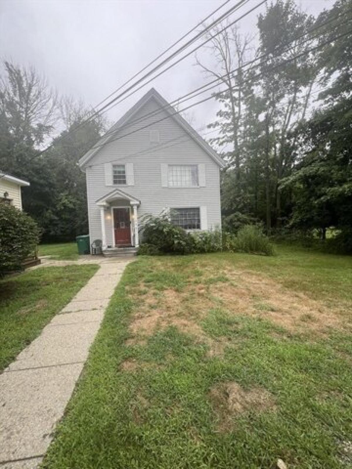 Picture of Home For Sale in Easton, Massachusetts, United States