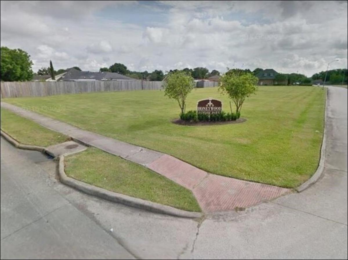 Picture of Residential Land For Sale in Port Arthur, Texas, United States