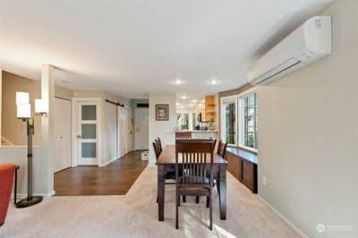 Home For Sale in Lake Forest Park, Washington