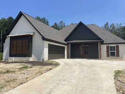 Home For Sale in Florence, Mississippi