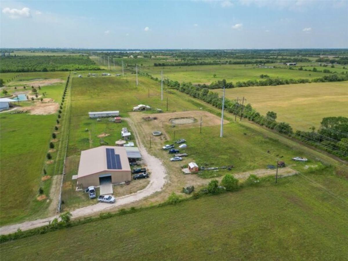 Picture of Residential Land For Sale in Crosby, Texas, United States