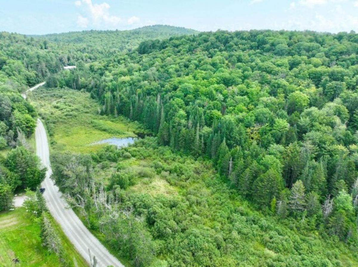 Picture of Home For Sale in Newbury, Vermont, United States