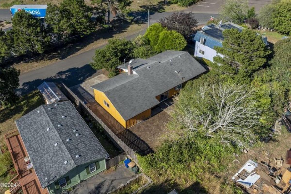 Picture of Home For Sale in Newport, Oregon, United States