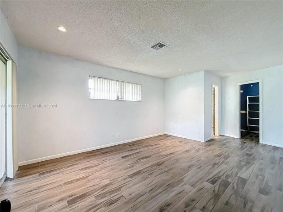 Picture of Home For Sale in Cooper City, Florida, United States