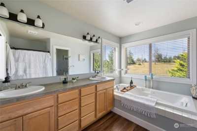 Home For Sale in Kelso, Washington