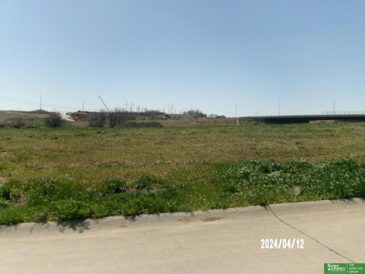 Picture of Residential Land For Sale in Omaha, Nebraska, United States