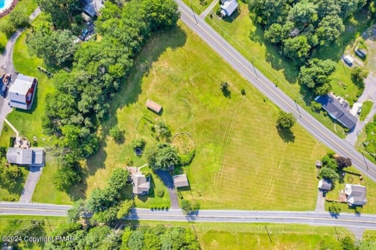 Picture of Home For Sale in Mount Pocono, Pennsylvania, United States