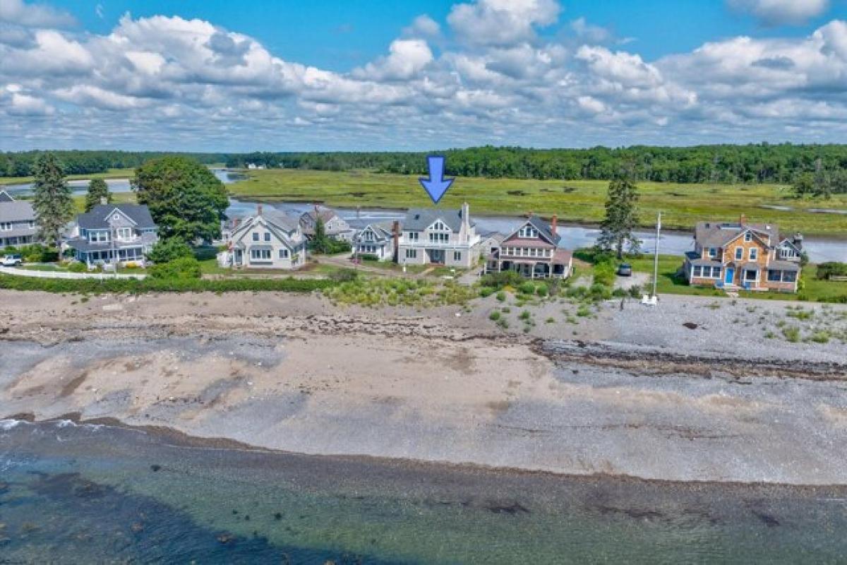 Picture of Home For Sale in Kennebunk, Maine, United States