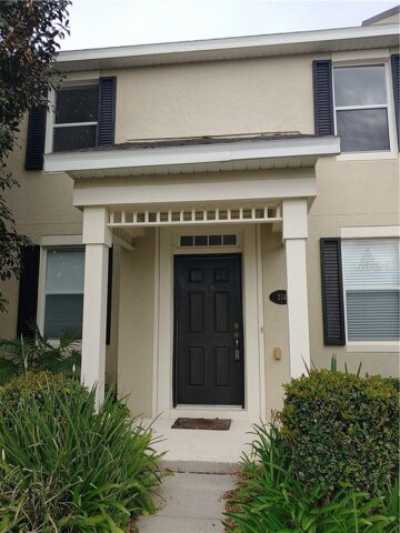 Home For Rent in Deland, Florida