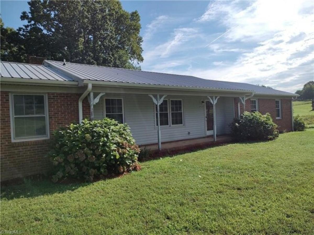 Picture of Home For Sale in Stokesdale, North Carolina, United States