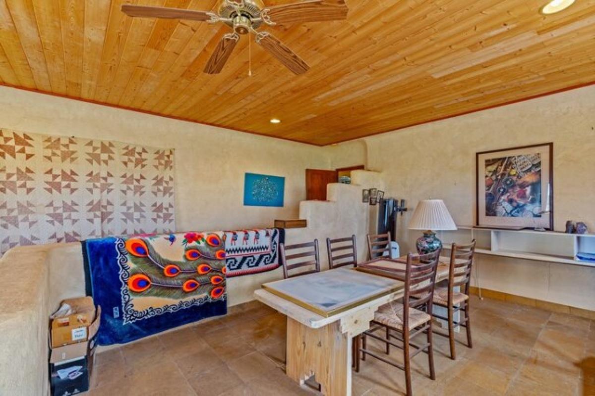 Picture of Home For Sale in Cerrillos, New Mexico, United States