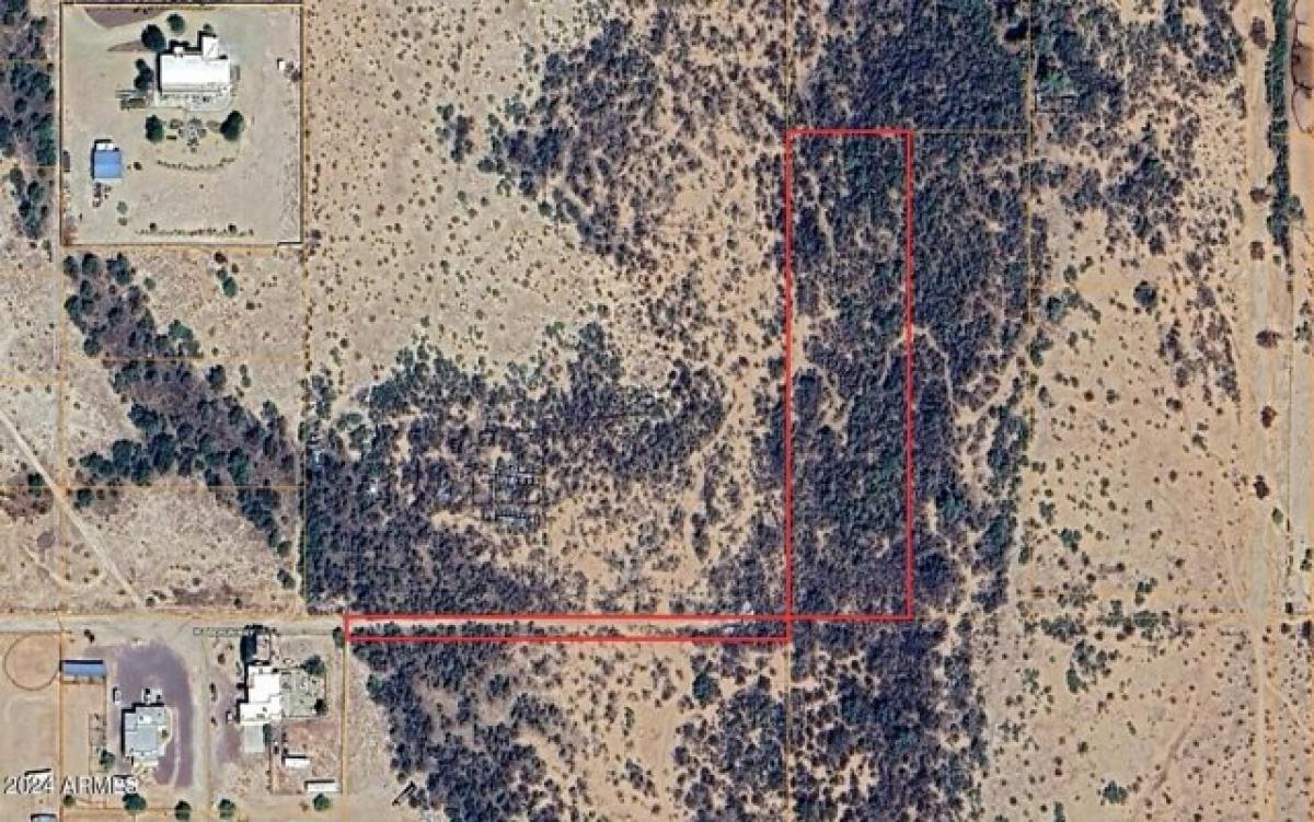 Picture of Residential Land For Sale in Wittmann, Arizona, United States