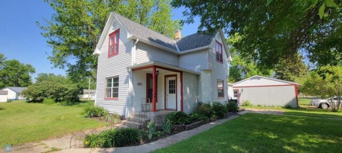 Picture of Home For Sale in Wyndmere, North Dakota, United States