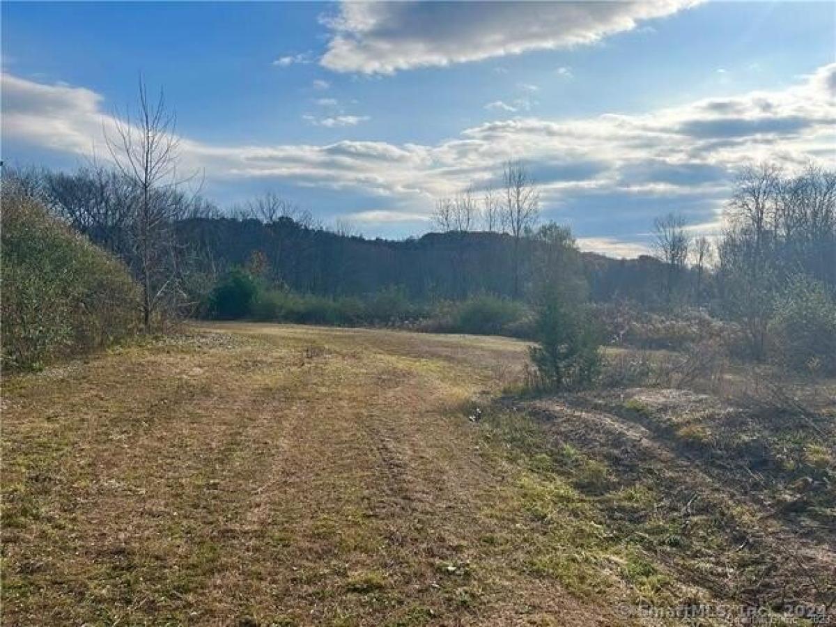 Picture of Residential Land For Sale in East Granby, Connecticut, United States