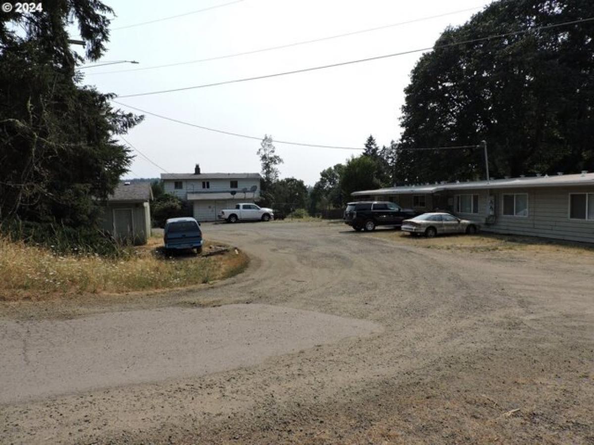 Picture of Home For Sale in Gaston, Oregon, United States