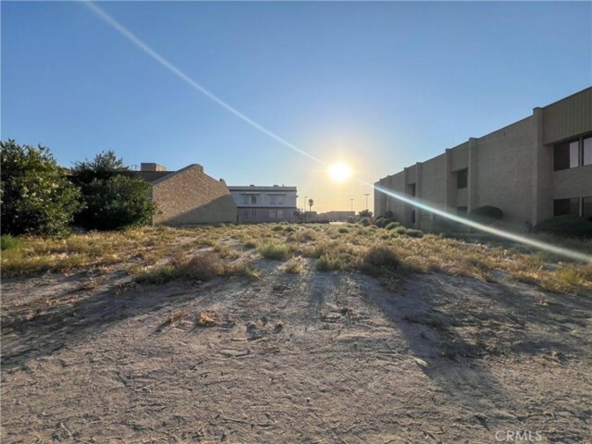 Picture of Residential Land For Sale in Victorville, California, United States