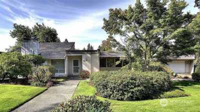 Home For Sale in Lakewood, Washington