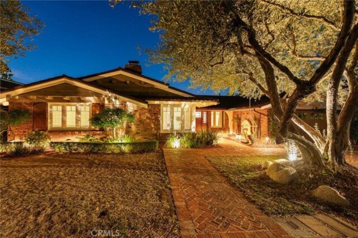 Picture of Home For Sale in Claremont, California, United States