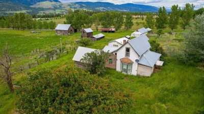 Home For Sale in Kettle Falls, Washington