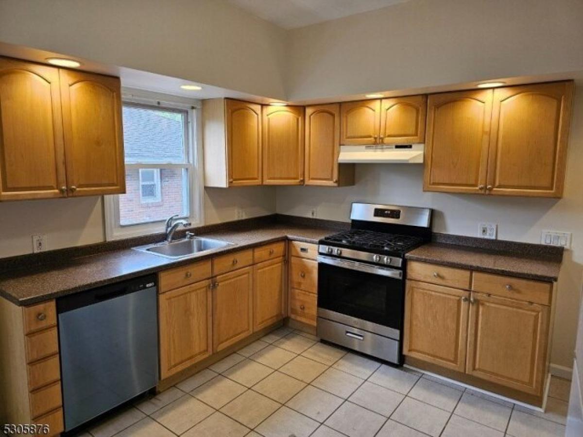 Picture of Home For Rent in Hawthorne, New Jersey, United States