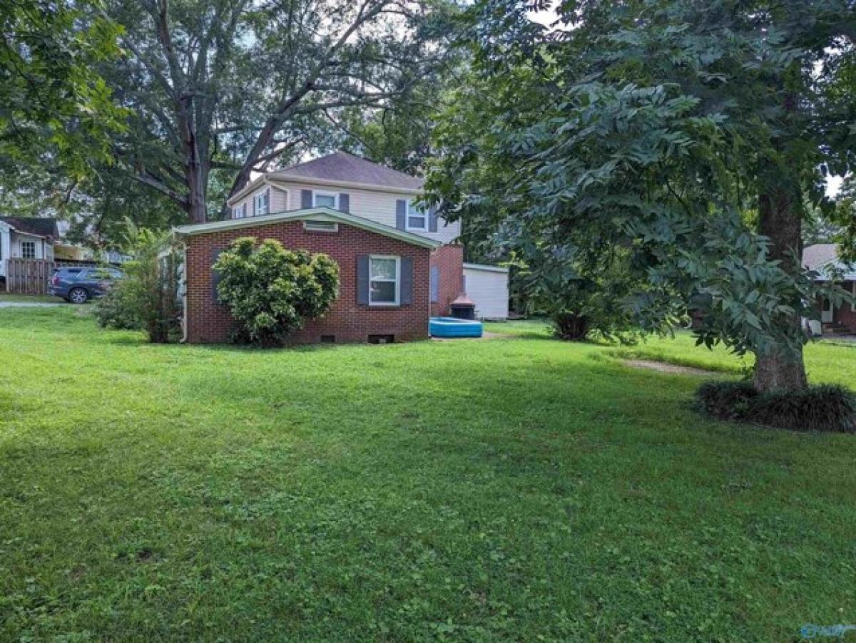 Picture of Home For Sale in Scottsboro, Alabama, United States