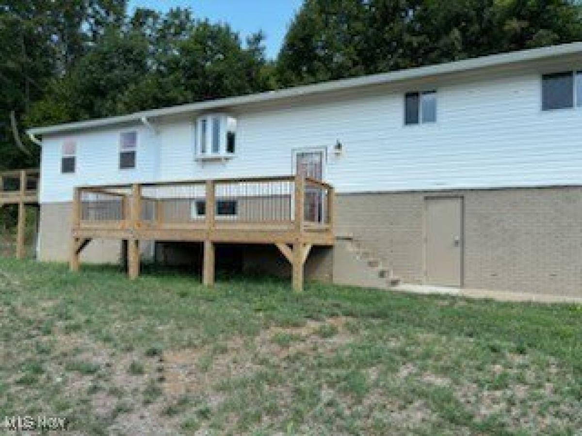 Picture of Home For Sale in Walker, West Virginia, United States