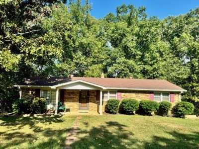 Home For Sale in Erin, Tennessee