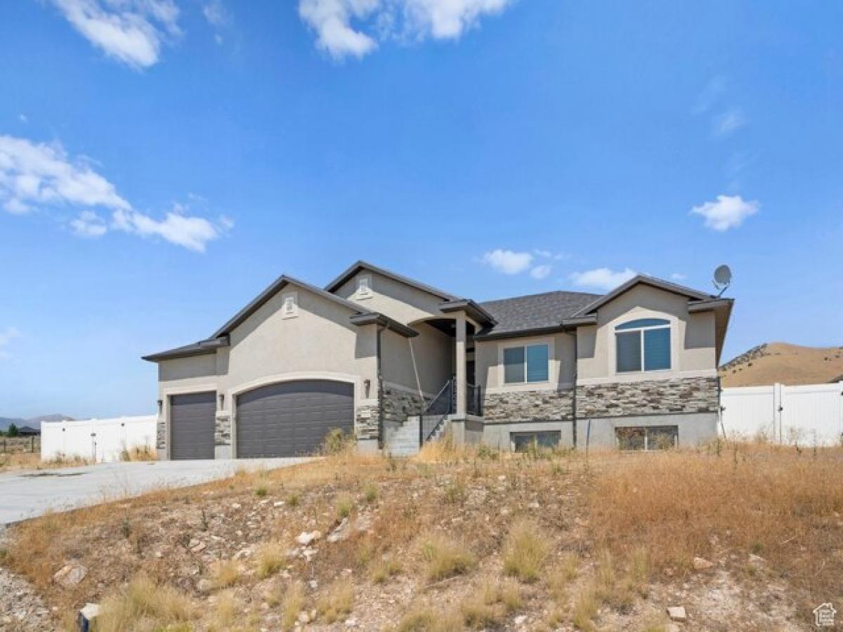 Picture of Home For Sale in Stockton, Utah, United States