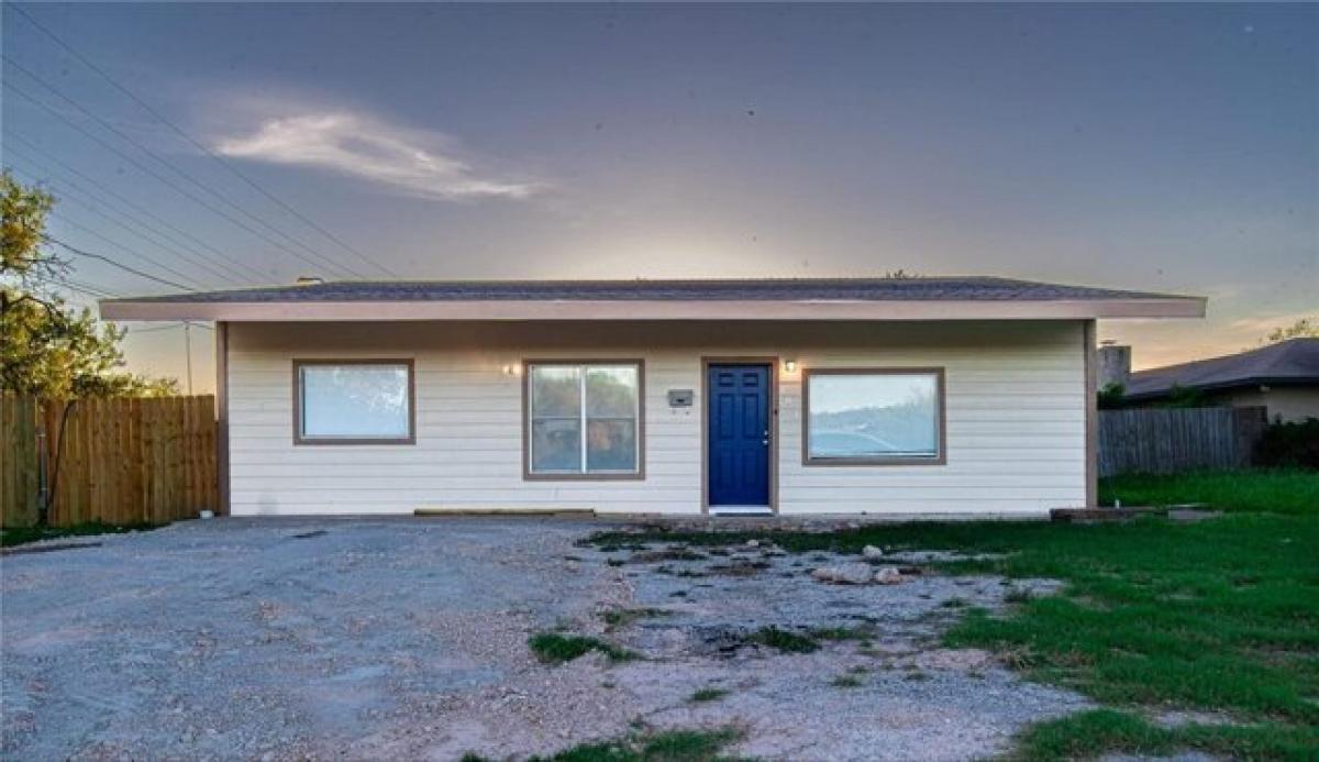 Picture of Home For Rent in Bishop, Texas, United States