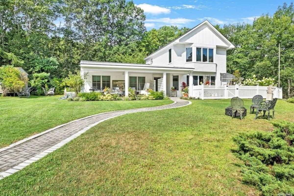 Picture of Home For Sale in Sag Harbor, New York, United States