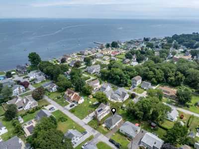 Home For Sale in East Lyme, Connecticut