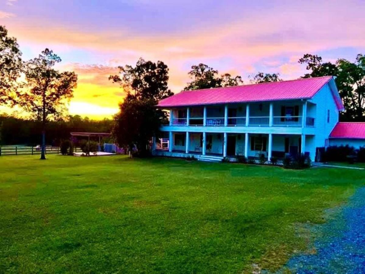 Picture of Home For Sale in Florien, Louisiana, United States