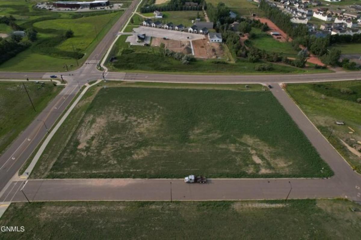 Picture of Residential Land For Sale in Dickinson, North Dakota, United States